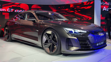 Audi e-tron GT -LA Motor Show - front 3/4
