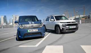 Hyundai Inster vs Honda Super-N - front cornering