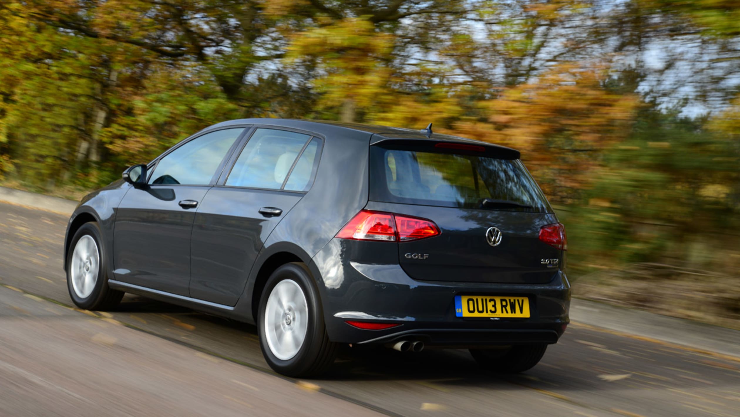 Volkswagen Golf hatchback 2013 pictures | Auto Express