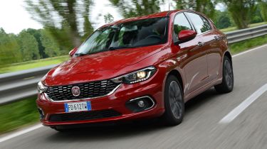 Fiat Tipo hatch 2016 - front tracking