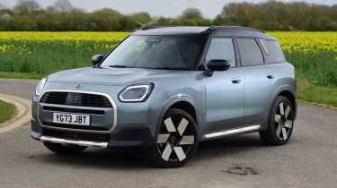 MINI Countryman - front corner static