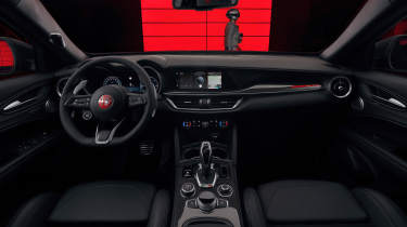 Alfa Romeo Stelvio Edizione Luna Rossa - dash
