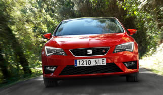 SEAT Leon 2.0 TDI FR front action