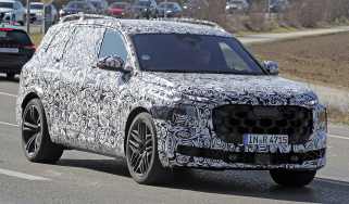 New Audi Q9 - front tracking 