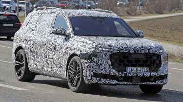 New Audi Q9 - front tracking 