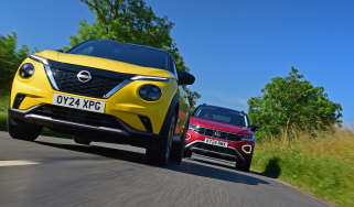 Nissan Juke and Volkswagen T-Roc - front tracking 