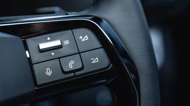 Vauxhall Vivaro Electric Pro - steering wheel controls