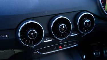 Audi TT Ultra - interior detail