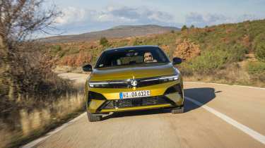 Vauxhall Astra - front full width