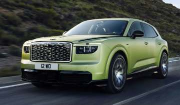 Bentley Torcal - front action