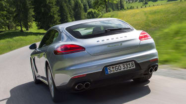 Porsche Panamera S E-Hybrid rear tracking