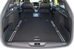 Peugeot 308 SW - boot seats down