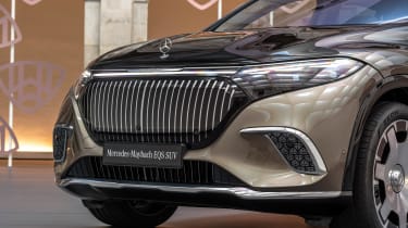 Mercedes-Maybach EQS SUV - front detail