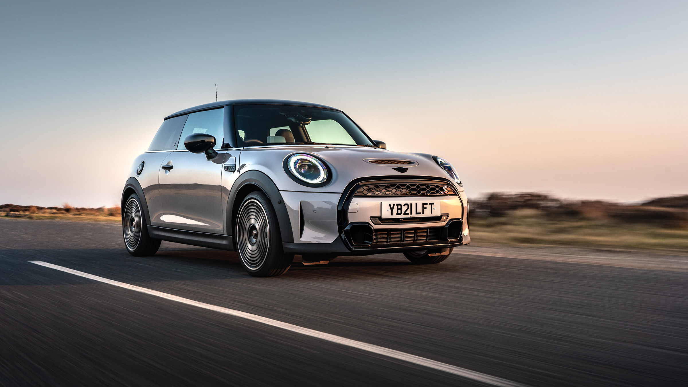 Review: The 2022 MINI Cooper S is more of a high-performance hatchback