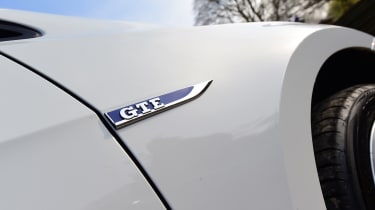 Volkswagen Golf GTE 2017 - side badge