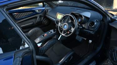 Alpine A110 - interior