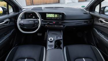 Kia Sportage - cabin