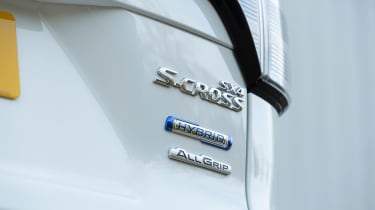 Suzuki S-Cross - badge