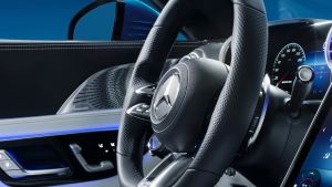 Mercedes SL interior - steering wheel