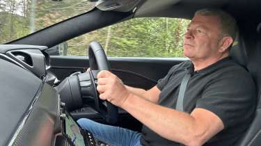 Aston Martin Vantage Roadster - driving
