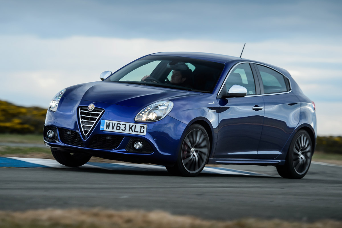 Alfa Romeo Giulietta Sportiva Nav 2014 review | Auto Express