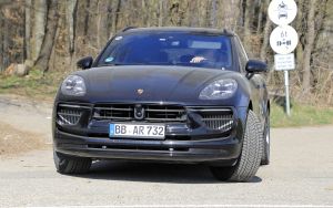 Porsche Macan spy shot Porsche Macan spy shot