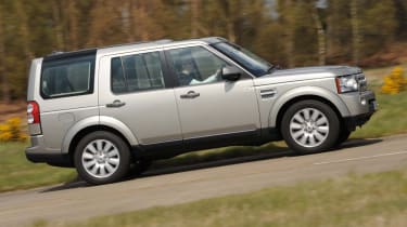 Land Rover Discovery panning