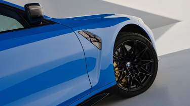 BMW M3 Touring front wheel