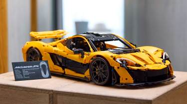 Lego Technic McLaren P1 set