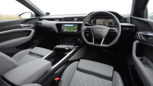 Audi e-tron S - cabin