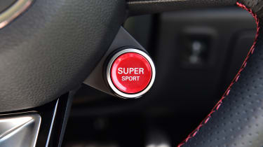 MG HS facelift - Supersports button