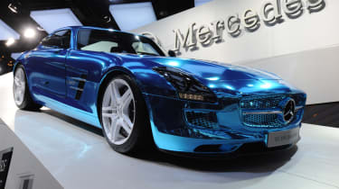 Mercedes SLS Electric Drive front tracking