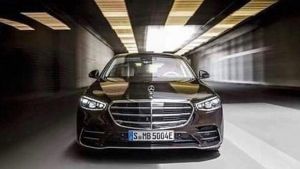 mercedes%20S-class%20leaked%20pictures-3.jpg