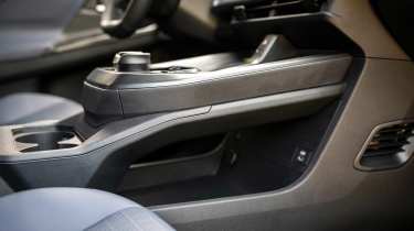 Subaru E-Outback - interior