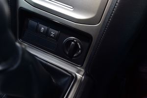 Toyota Land Cruiser Utility Commercial - knob