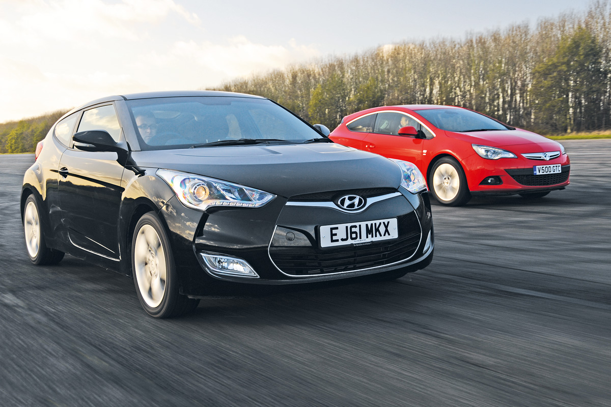 Hyundai Veloster vs Vauxhall Astra GTC review | | | Auto Express