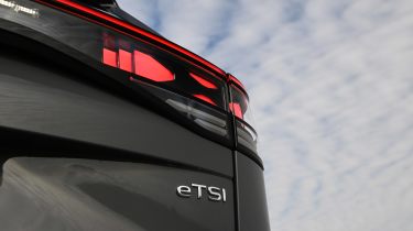 Volkswagen Tayron - rear tail light