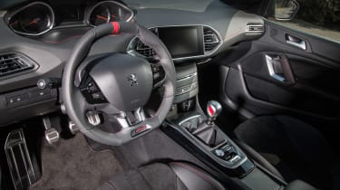 Peugeot 308 GTi inside