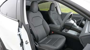 Tesla Model Y - front seats
