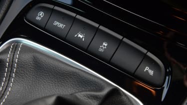 Vauxhall Astra Sports Tourer diesel 2016 - centre console