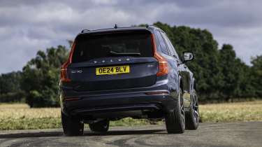 Volvo XC90 - rear cornering 