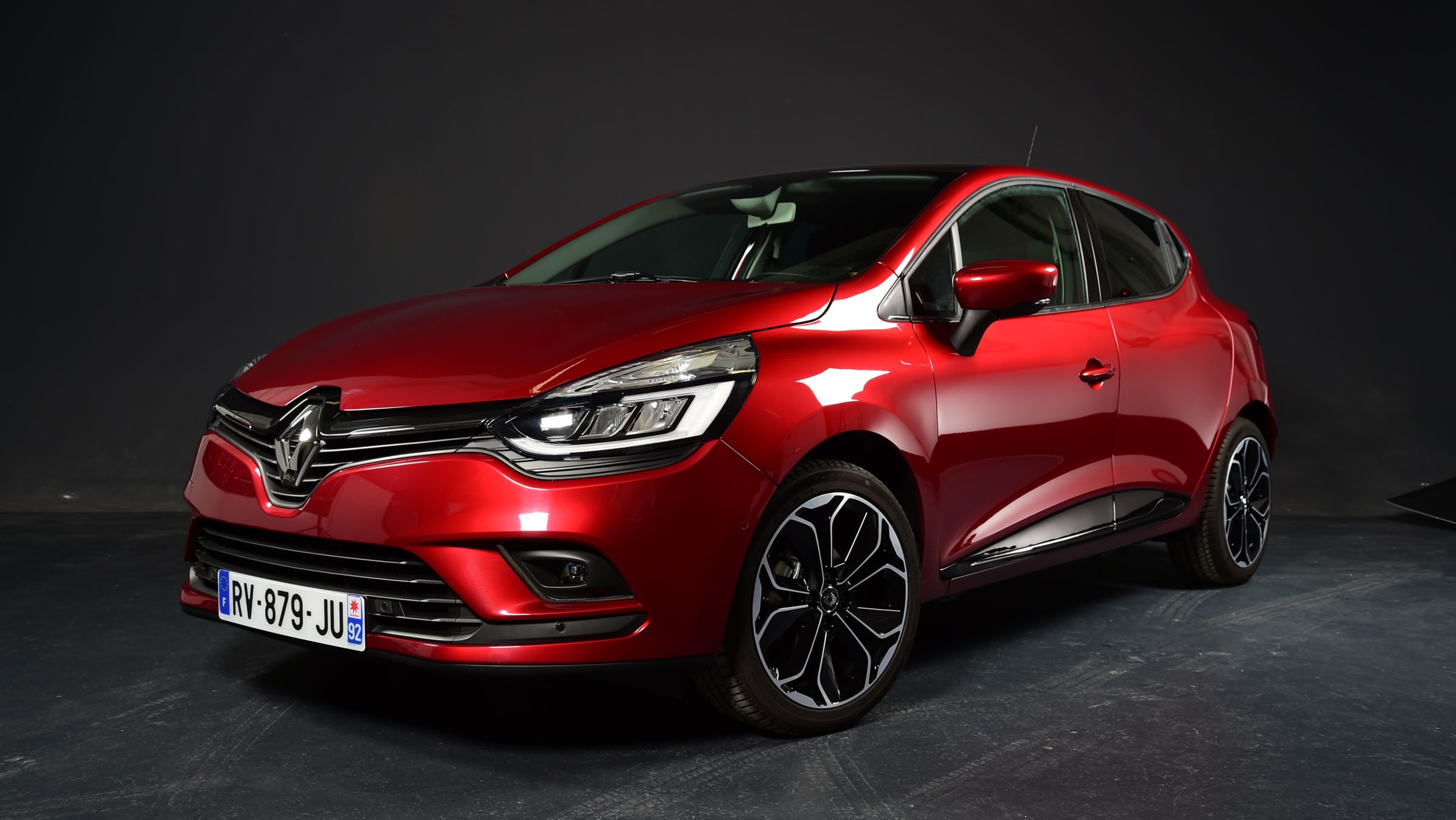 Exploring the Mk4 Renault Clio with the man who designed it pictures