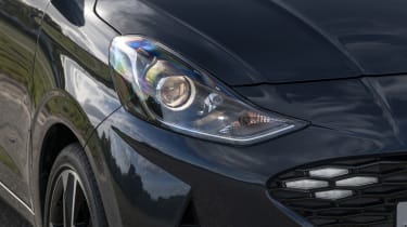 Hyundai i10 - headlights