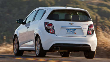 Chevrolet Aveo RS rear tracking