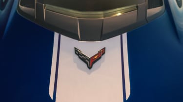 Chevrolet Corvette Grand Sport - bonnet badge
