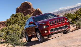 Jeep Cherokee Overland - front