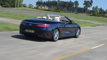 Convertible megatest - Mercedes S 500 Convertible - rear tracking