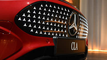 Mercedes CLA - grille