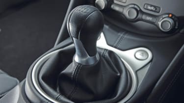 Nissan 370Z gearstick