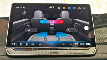 Volkswagen Tiguan - infotainment
